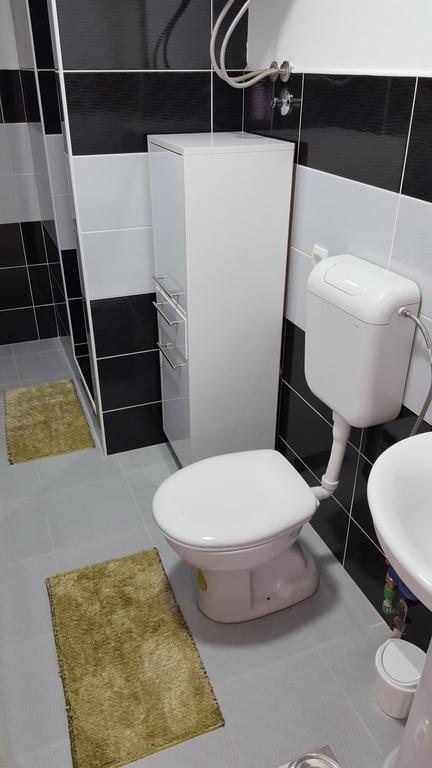 Central Apartment Нікшич Екстер'єр фото